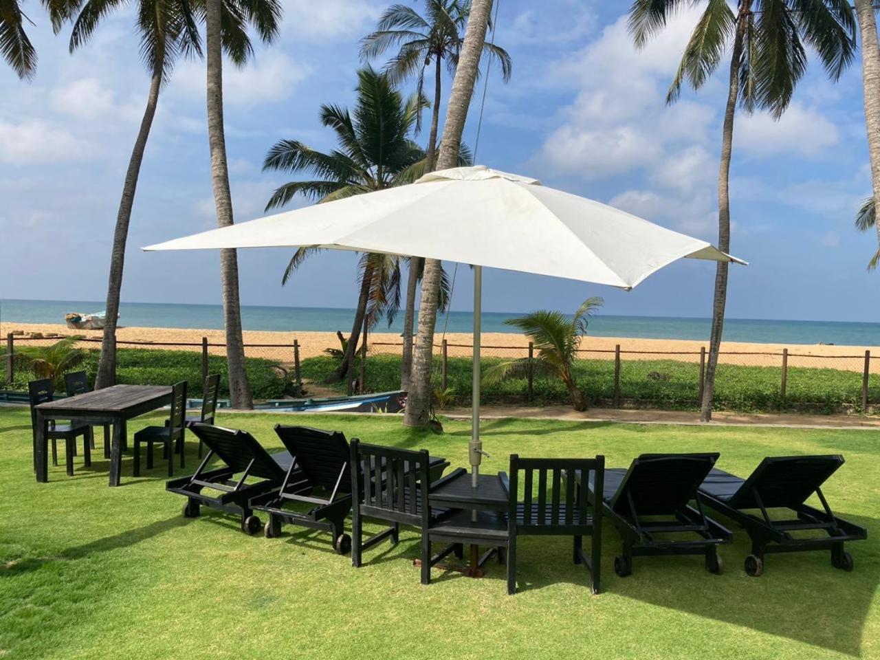 Soluna Beach Resort Marawila Exterior foto