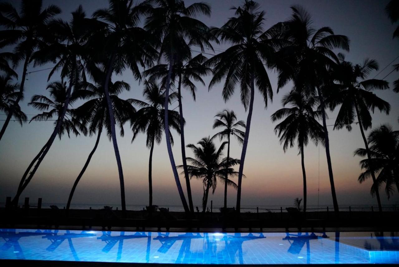 Soluna Beach Resort Marawila Exterior foto